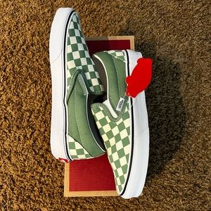 BRAND NEW GREEN CHECK VANS! NEVER WORN